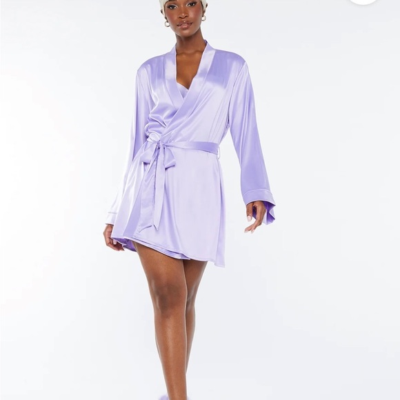 Savage X Fenty CLF Satin Robe with Lightning Bolt - Picture 9 of 10